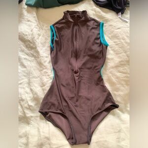 Yumiko half zip leo